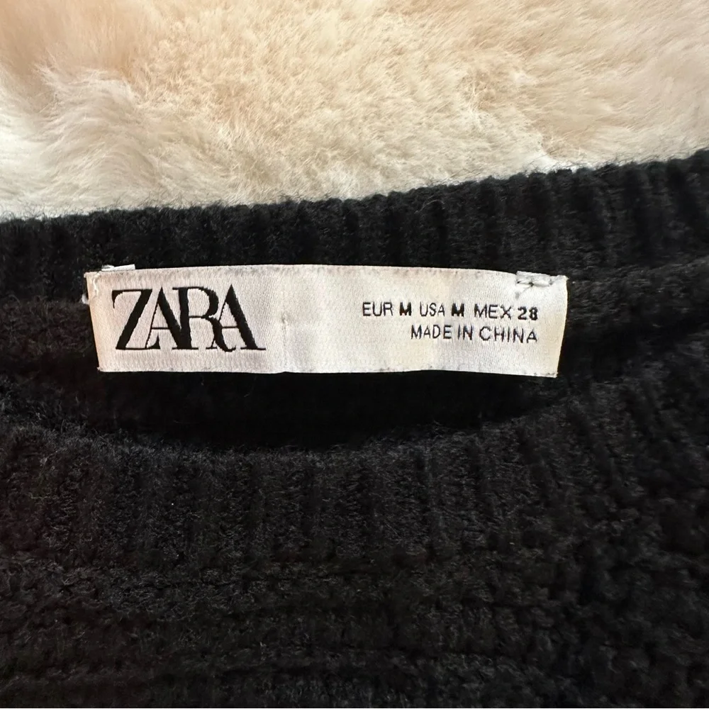 ZARA | NWOT - Cropped Chunky Knit Bow Sweater - Size M - Picture 5 of 8